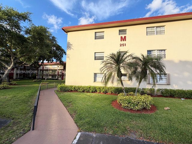 251 SW 134 WY 210M, Pembroke Pines, FL 33027