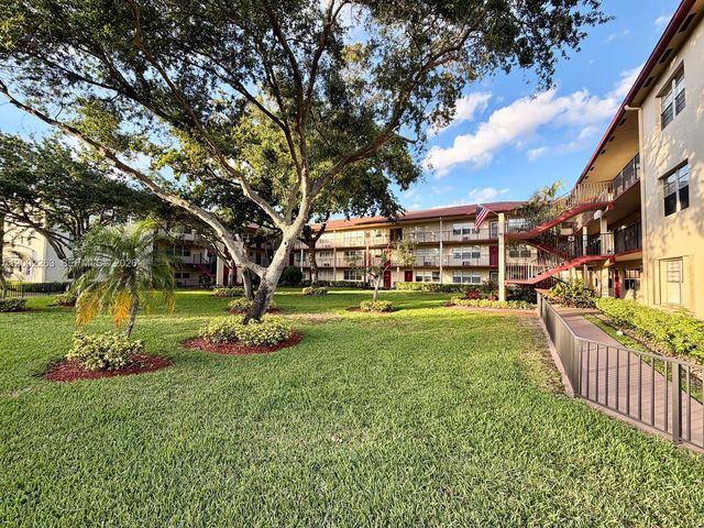 251 SW 134 WY 210M, Pembroke Pines, FL 33027
