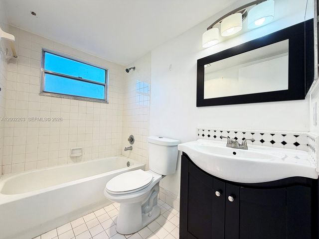 251 SW 134 WY 210M, Pembroke Pines, FL 33027