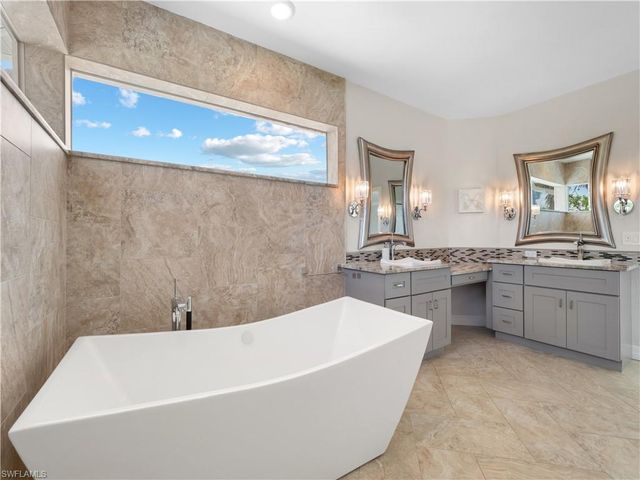 5539 Natoma DR, Fort Myers, FL 33919