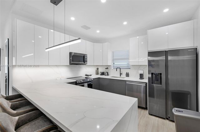 121 NW 53rd St, Miami, FL 33127