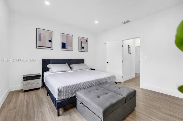 121 NW 53rd St, Miami, FL 33127