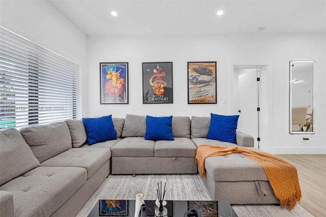 121 NW 53rd St, Miami, FL 33127