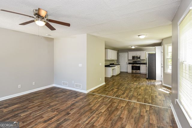 1016 Saddle Brooke Drive, Dallas, GA 30132