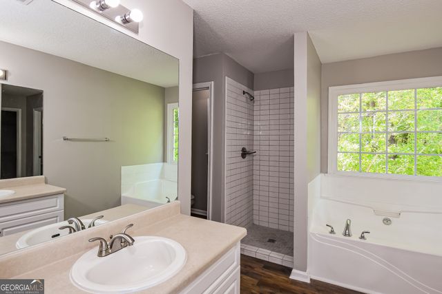 1016 Saddle Brooke Drive, Dallas, GA 30132