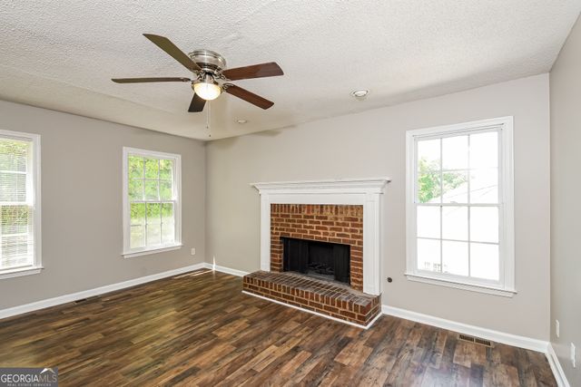 1016 Saddle Brooke Drive, Dallas, GA 30132