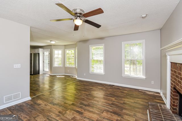 1016 Saddle Brooke Drive, Dallas, GA 30132