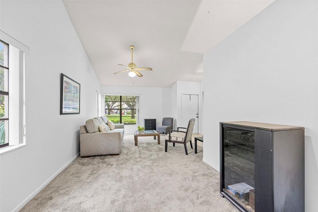 425 Shadow Wood Ln, Coral Springs, FL 33071