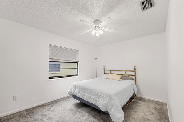 425 Shadow Wood Ln, Coral Springs, FL 33071