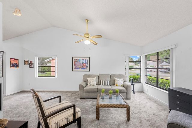 425 Shadow Wood Ln, Coral Springs, FL 33071