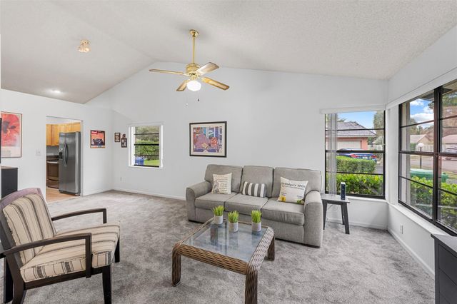 425 Shadow Wood Ln, Coral Springs, FL 33071