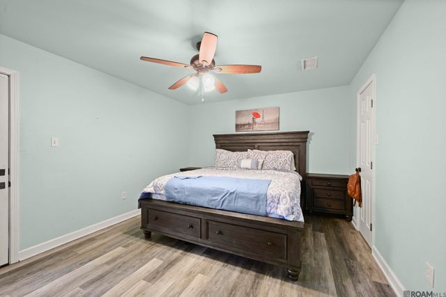 25422 Homestead Dr, Denham Springs, LA 70726