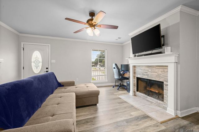 25422 Homestead Dr, Denham Springs, LA 70726