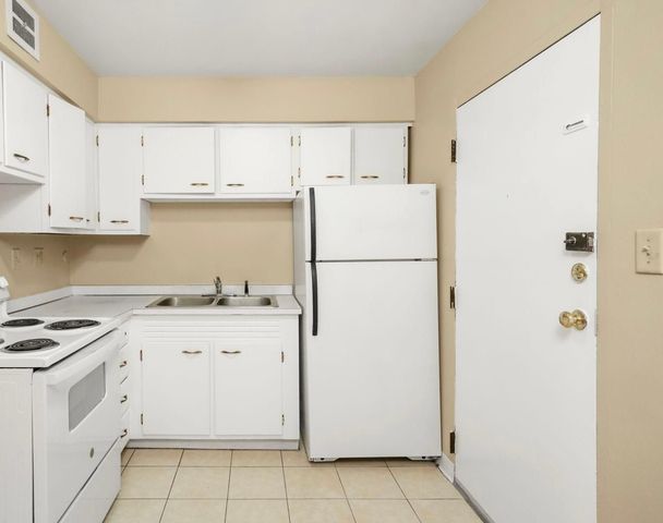 1213 N 34TH Avenue 16, Melrose Park, IL 60160