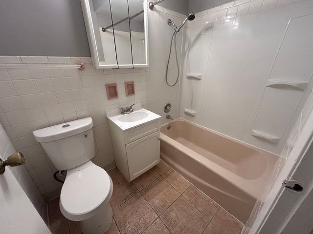 1213 N 34TH Avenue 16, Melrose Park, IL 60160