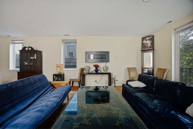 1412 W Diversey Parkway B, Chicago, IL 60614
