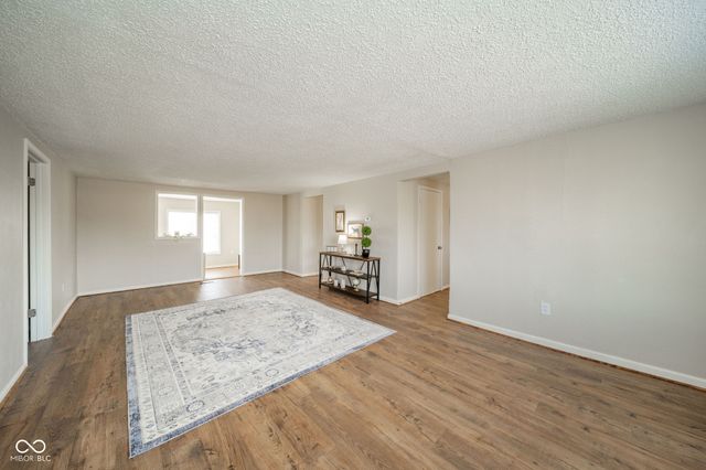 1521 E 1700 N, Summitville, IN 46070