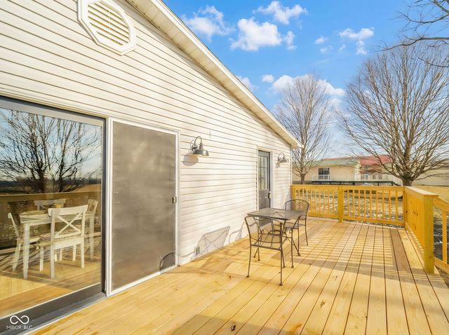 1521 E 1700 N, Summitville, IN 46070