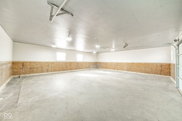 1521 E 1700 N, Summitville, IN 46070