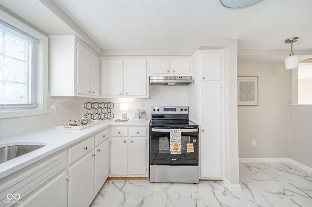 1521 E 1700 N, Summitville, IN 46070