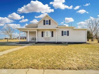 1521 E 1700 N, Summitville, IN 46070