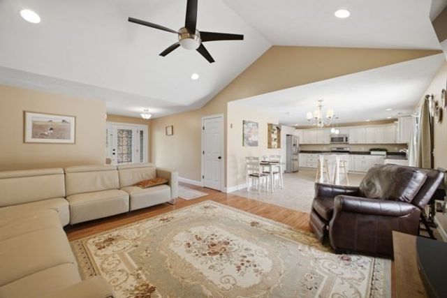 273 Maple Ave, Rutland, MA 01543