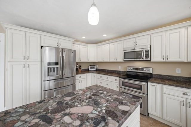 273 Maple Ave, Rutland, MA 01543