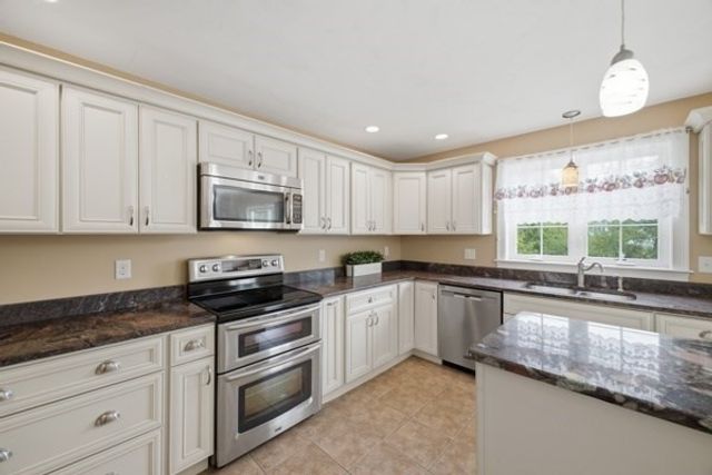 273 Maple Ave, Rutland, MA 01543