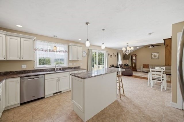 273 Maple Ave, Rutland, MA 01543