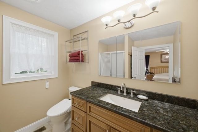 273 Maple Ave, Rutland, MA 01543