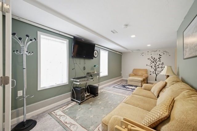 273 Maple Ave, Rutland, MA 01543