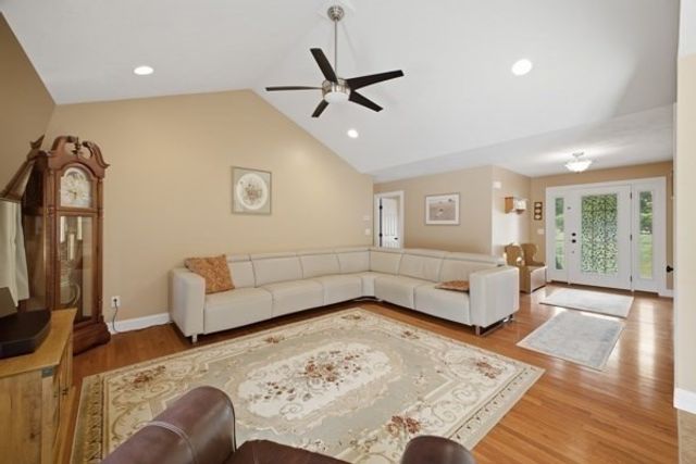 273 Maple Ave, Rutland, MA 01543