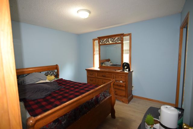 5756 Woodbridge Drive, Savage, MN 55378