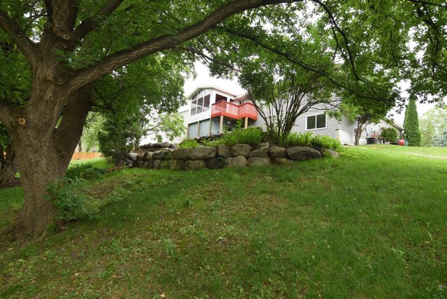5756 Woodbridge Drive, Savage, MN 55378