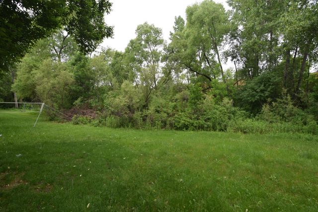 5756 Woodbridge Drive, Savage, MN 55378