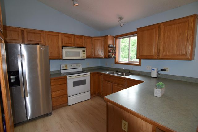 5756 Woodbridge Drive, Savage, MN 55378