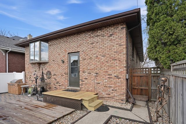1431 Lake Avenue, Whiting, IN 46394