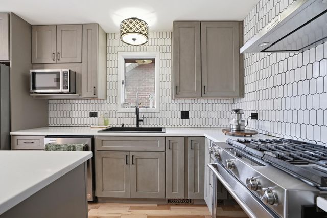 1431 Lake Avenue, Whiting, IN 46394