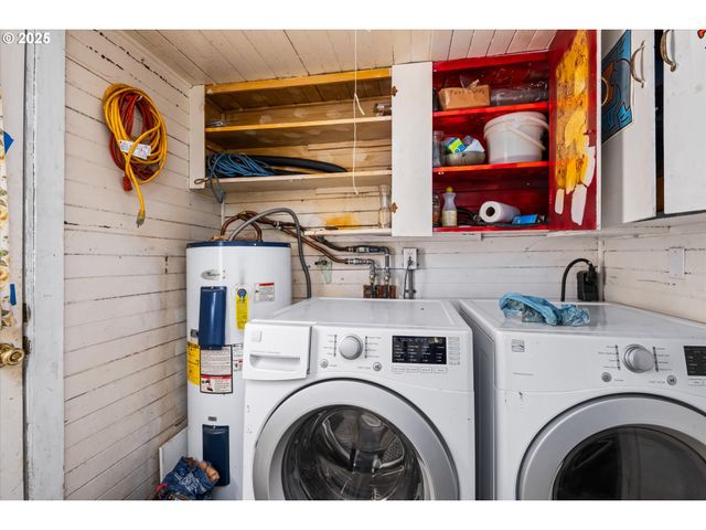 490 W 4TH Ave, Eugene, OR 97401