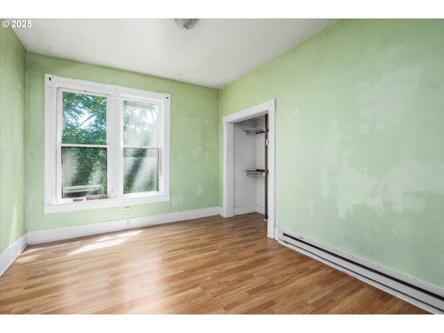 490 W 4TH Ave, Eugene, OR 97401