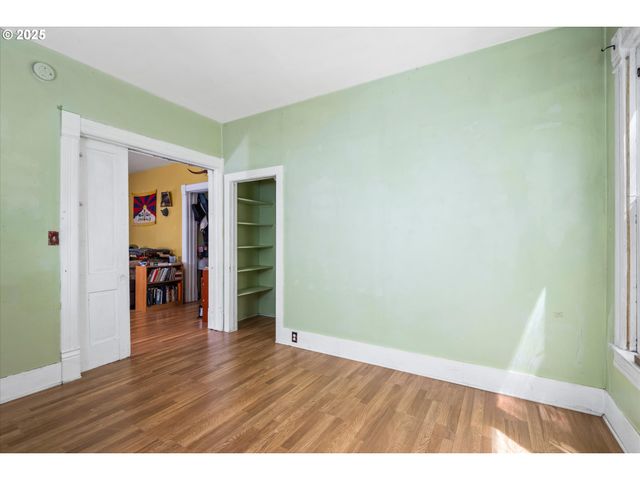 490 W 4TH Ave, Eugene, OR 97401