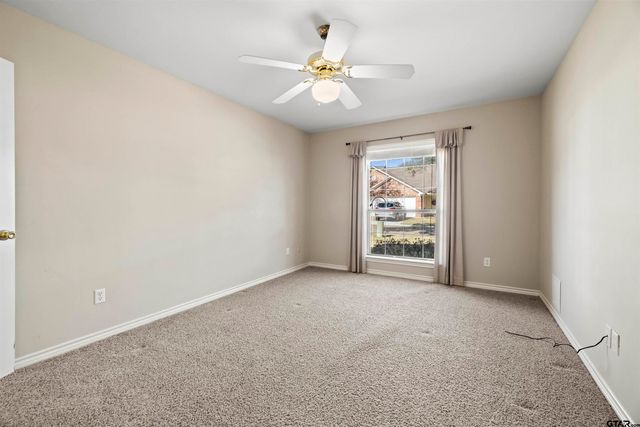 5401 Hollytree Dr. 604, Tyler, TX 75703