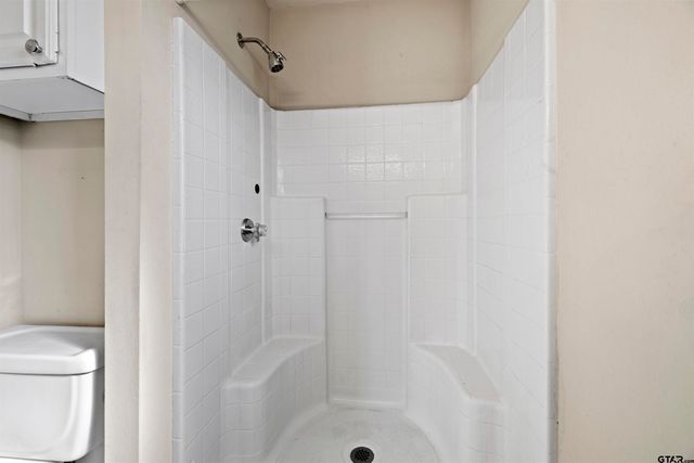 5401 Hollytree Dr. 604, Tyler, TX 75703