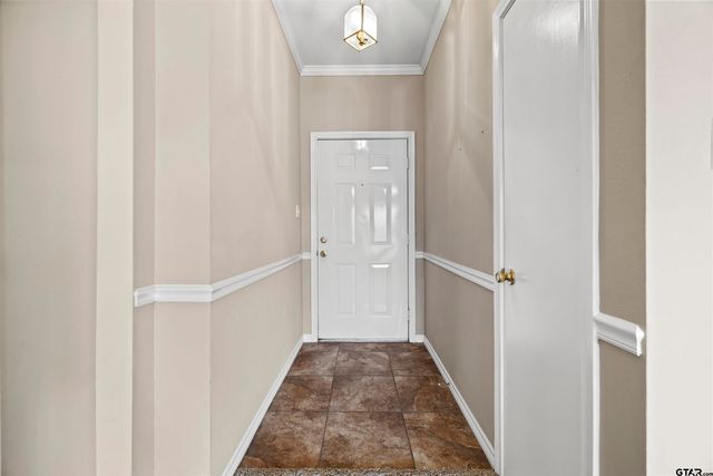 5401 Hollytree Dr. 604, Tyler, TX 75703