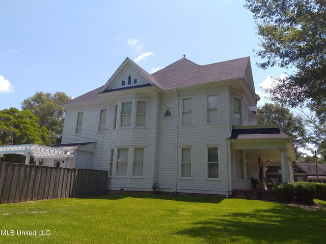 207 E Percy Street, Indianola, MS 38751