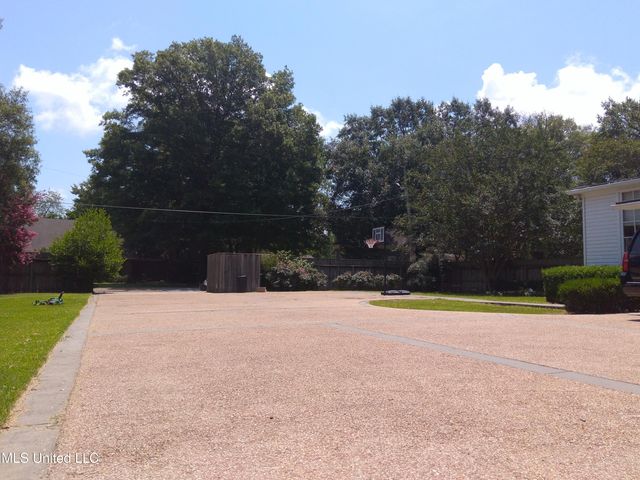 207 E Percy Street, Indianola, MS 38751