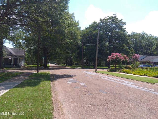 207 E Percy Street, Indianola, MS 38751