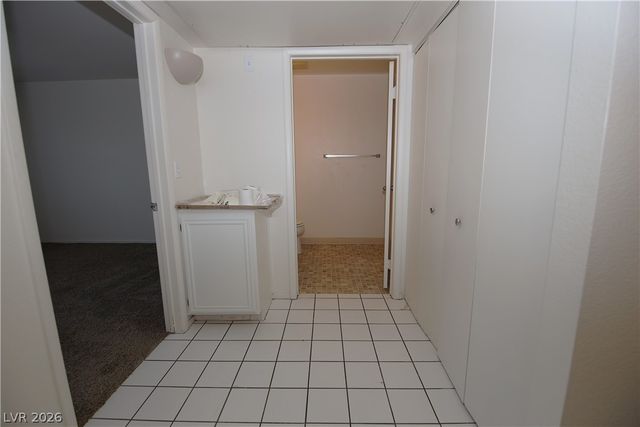 1908 Mountain Hills Court 103, Las Vegas, NV 89128