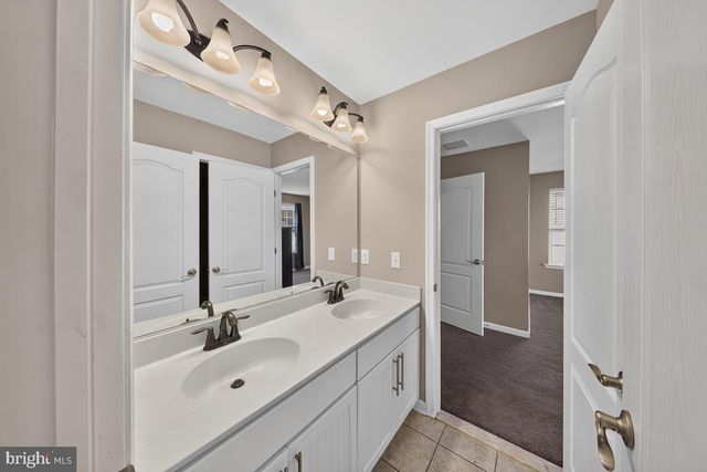 201 PARKER DR, Middletown, DE 19709
