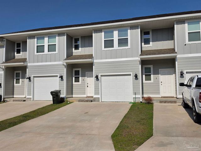 9525 Nature Creek Cir, Pensacola, FL 32526